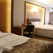 Alcazar Hotel