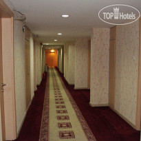 Orontes Hotel Коридор