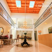 Palm Bay Beach Hotel 