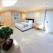 Palm Bay Beach Hotel 