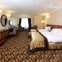 Arya Hotel
