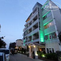 Dolphin Hotel