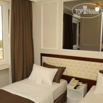 North Point Hotel 