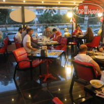 Egas Hotel 
