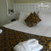 Egas Hotel 