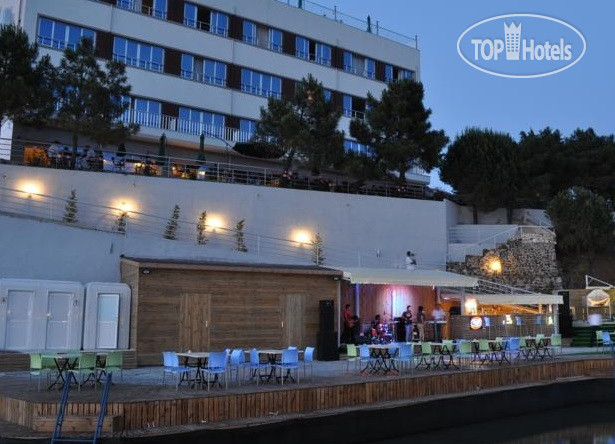 Vira Hotel