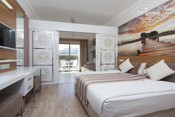 New photos from tourists Holiday Village Turkey 4*