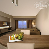 Ramada Plaza Izmir Executive Suite