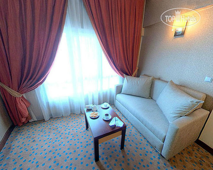 New photos from tourists Mom Hotel 3*