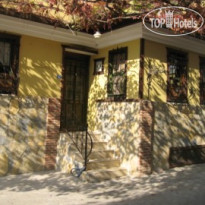 Homeros Pension & Guesthouse Фасад отеля