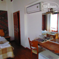 Amazon Petite Palace Hotel