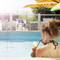 Novotel Bordeaux Le Lac Бассейн