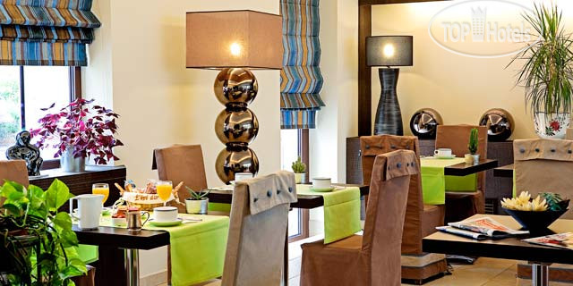 Фотографии отеля  Hotel des 3 Pigeons Paray le Monial 3*