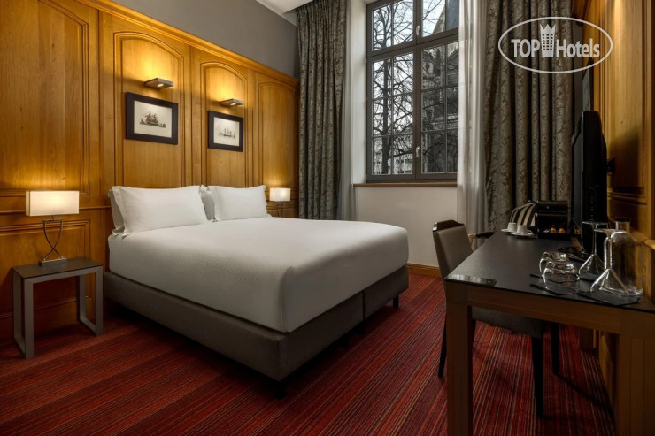 New photos from tourists De Bourgtheroulde 5*