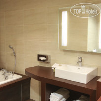 Kyriad Prestige Montpellier Ouest - Croix d Argent 