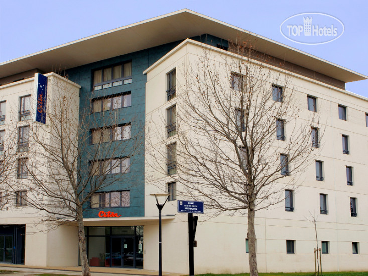 Hotel photo Adagio Access Avignon 2*