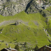 Ancolie Hotel Рядом с отелем