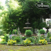 Le Manoir Hotel