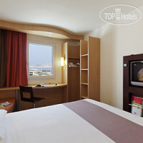 Ibis Marseille Bonneveine Route des Calanques 