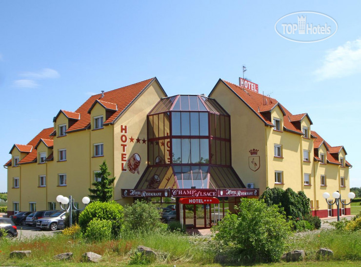 Hotel photo Champ Alsace Hotel Aerodrome 3*