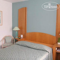 Hotel The Originals Nanterre La Defense