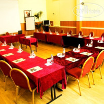 Kyriad Paris Est - Bois de Vincennes 