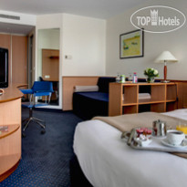 Best Western Plus Paris Val de Bievre 