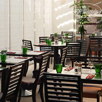 Mercure Le Coudray Montceaux Parc du Coudray 