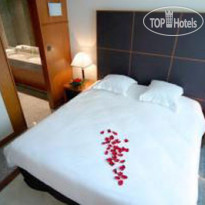 Goldstar Resort and Suites 