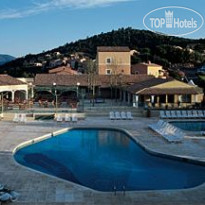 Res. P&V Resort Les Issambres Отель и бассейн