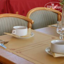 Cannes Centre Univers 