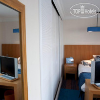 Westside Arc De Triomphe 