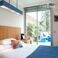 Westside Arc De Triomphe 