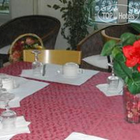 De la Terrasse Hotel 