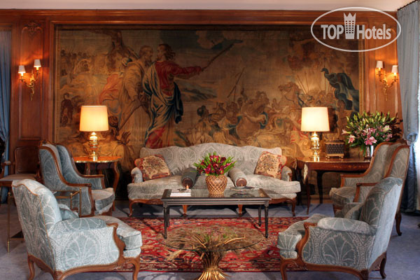 New photos from tourists Claridge Bellman 4*