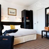 Grand Hotel Chicago Club Room.