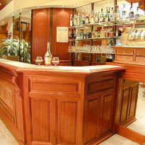 Sully Saint Germain Бар