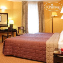 Holiday Villa Lafayette Paris  Семейный номер