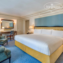 Shangri La Hotel Paris 