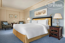 Shangri La Hotel Paris 5*