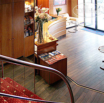 Hotelier's photos Elysees Paris 3*