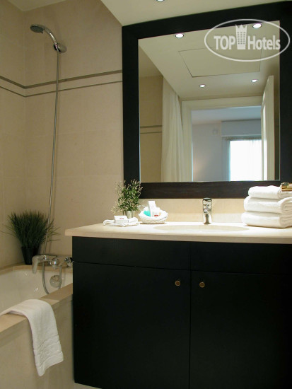 Hotel photo BridgeStreet Champs Elysees 4*