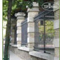 Arty Paris Porte de Versailles by Hiphophostels 