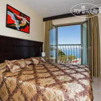 Riu Blue Waves