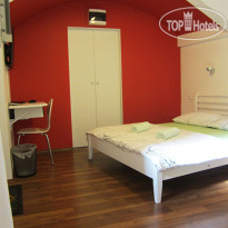 Apinelo Hostel & Apartments