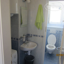 Apinelo Hostel & Apartments
