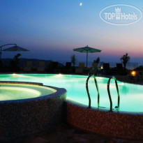 Spa Resort Becici Бассейн