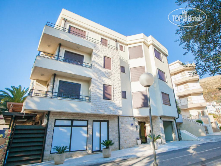 New photos from tourists Vila Azur