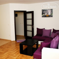 Azzuro Lux (closed)