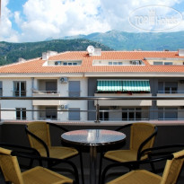 Azzuro Lux (closed)